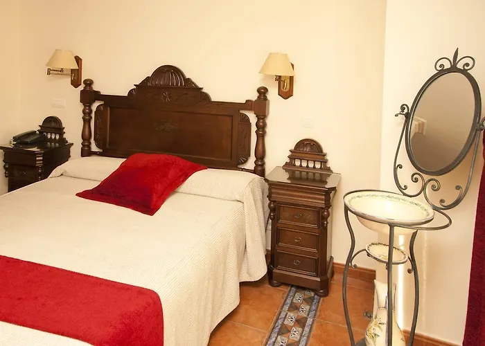 Отель Hotel Santo Domingo De Silos Санто-Доминго-де-Силос