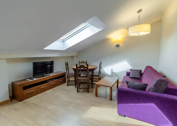 ホテル ホテルサントドミンゴ デ シロス 3*