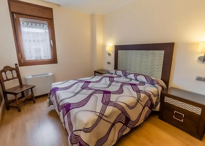 Hotel Santo Domingo De Silos Отель