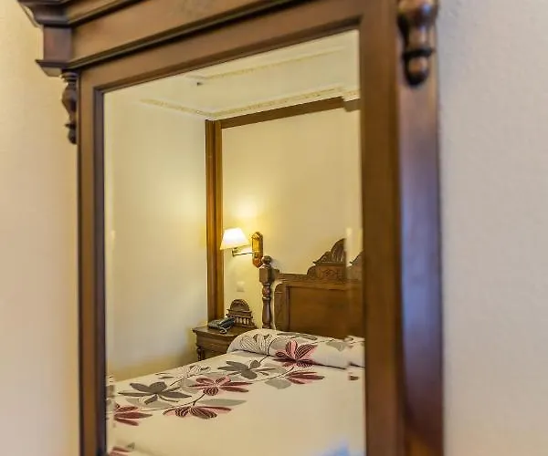 Отель Hotel Santo Domingo De Silos Санто-Доминго-де-Силос