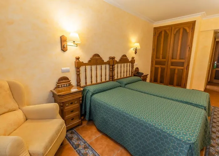 Отель Hotel Santo Domingo De Silos Санто-Доминго-де-Силос